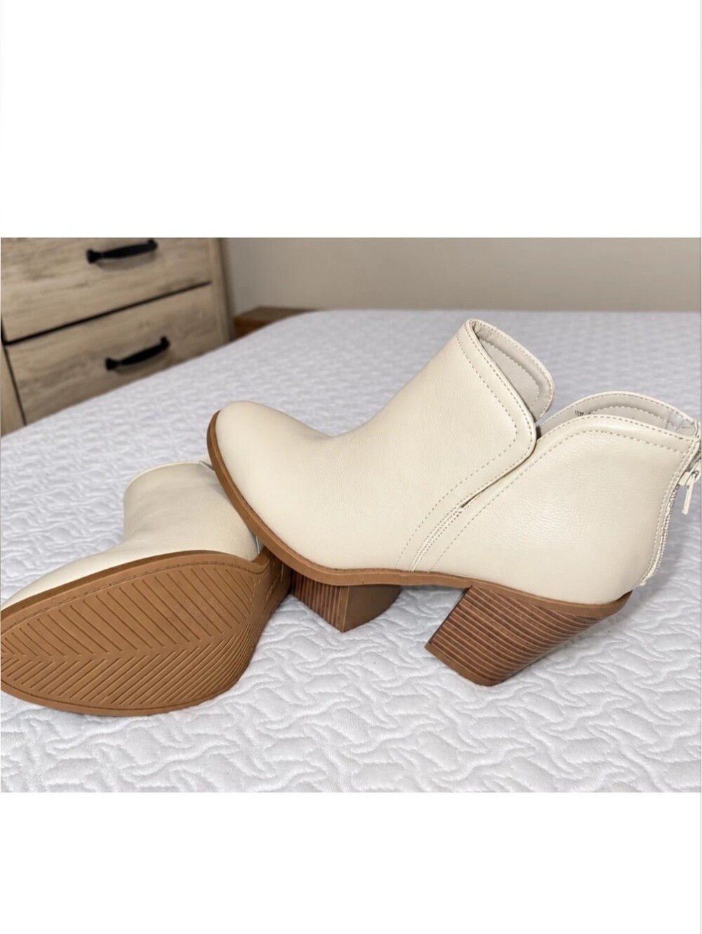 ESPRIT Kendall Ivory Ankle Boots Women’s 11 Block Heel Never Worn